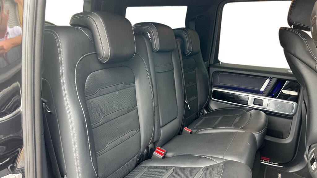 Vehicle photo 9