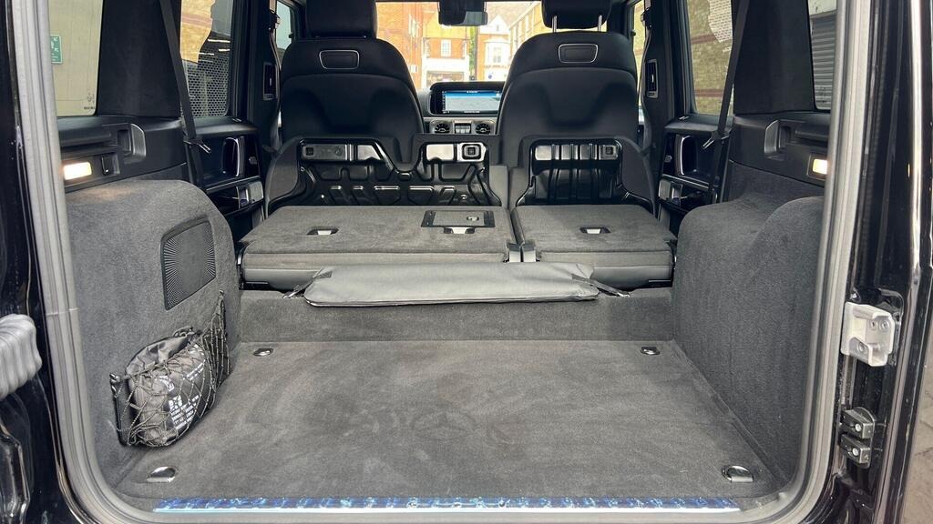Vehicle photo 12