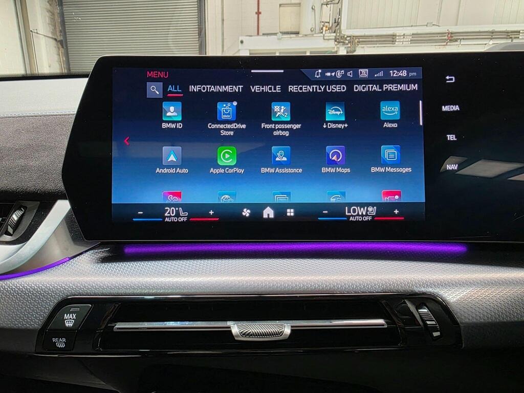 Vehicle photo 6