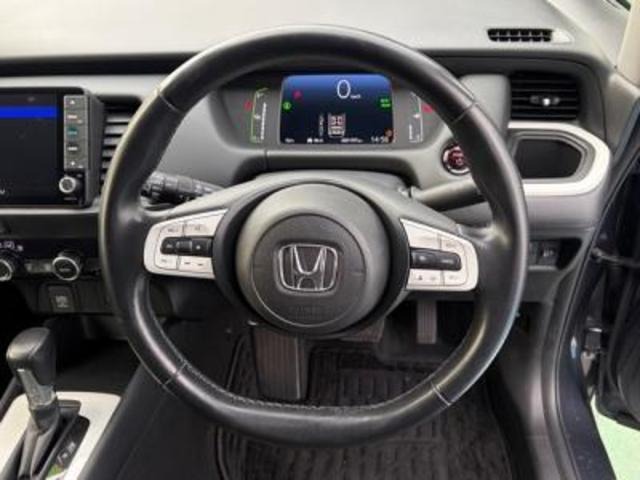 Vehicle photo 11